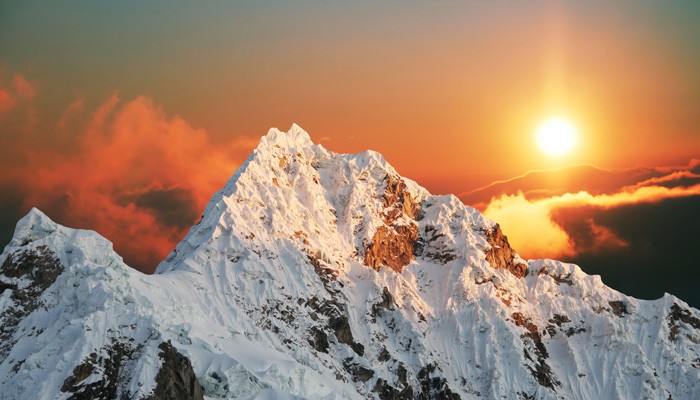 Summit Chulu West-21 Days